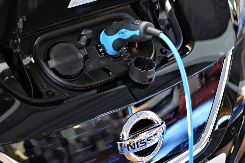 different types of electric car plugs